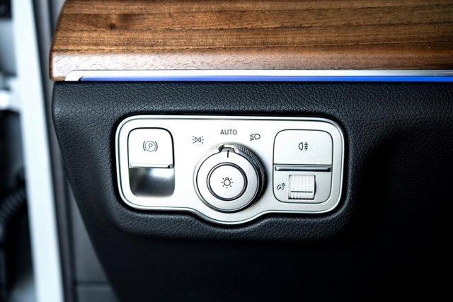new 2025 Mercedes-Benz GLS 450 car, priced at $106,415