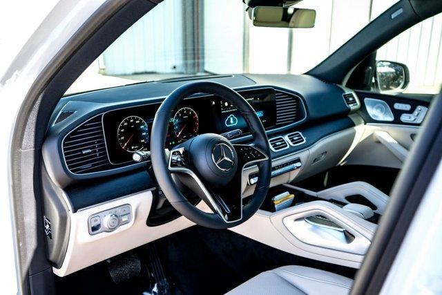 new 2025 Mercedes-Benz GLE 450 car, priced at $81,640