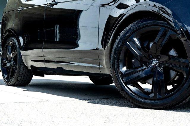 used 2023 Land Rover Discovery car, priced at $54,571