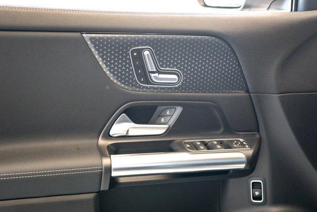 new 2025 Mercedes-Benz GLA 250 car, priced at $42,250