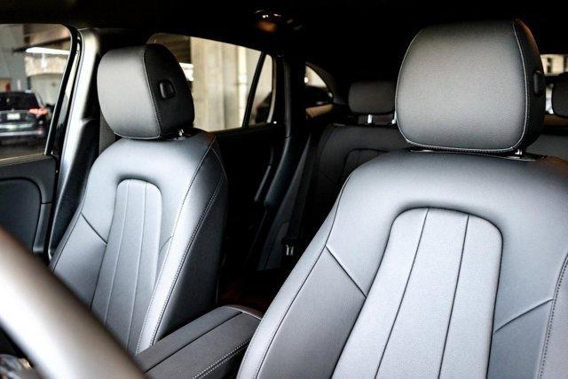 new 2025 Mercedes-Benz GLA 250 car, priced at $42,250