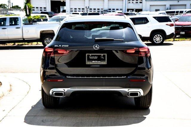 new 2025 Mercedes-Benz GLA 250 car, priced at $42,250