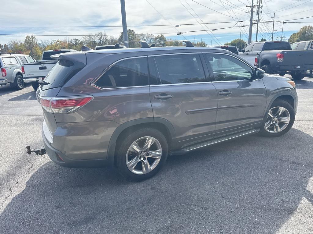 used 2015 Toyota Highlander car, priced at $11,992