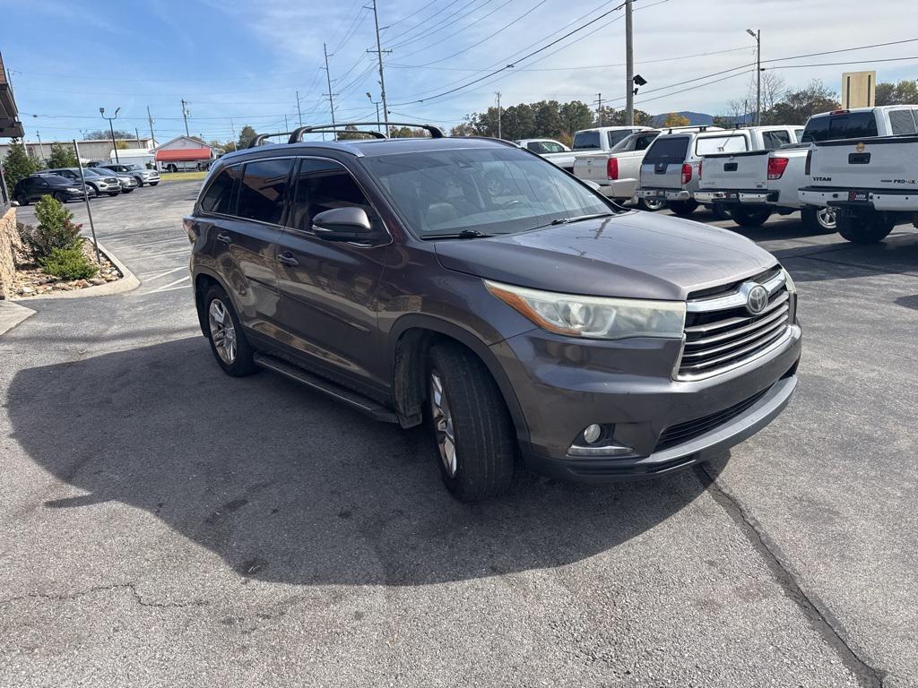 used 2015 Toyota Highlander car, priced at $11,992