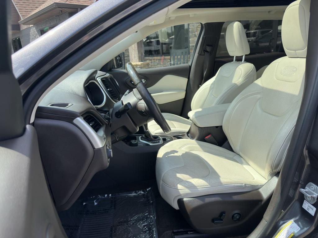 used 2018 Jeep Cherokee car, priced at $16,994