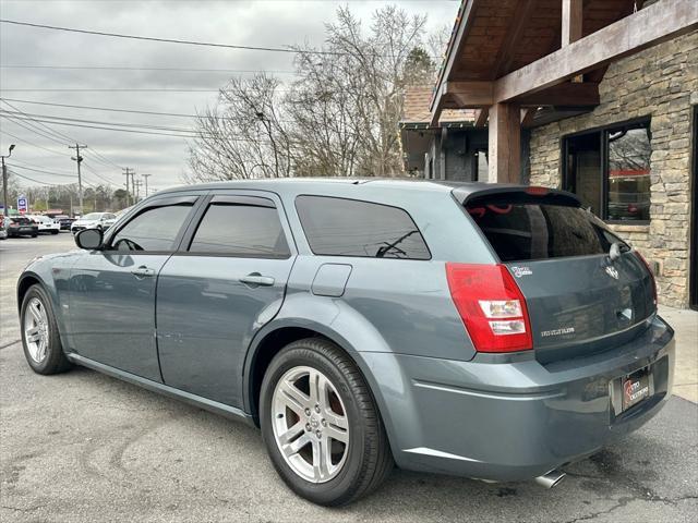 used 2005 Dodge Magnum car, priced at $9,995