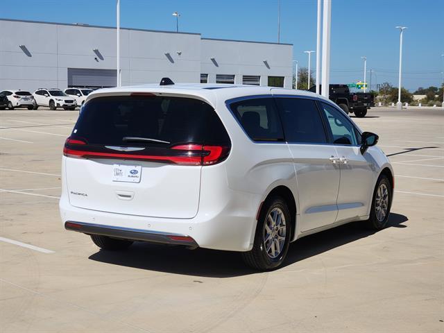 used 2024 Chrysler Pacifica car, priced at $27,992