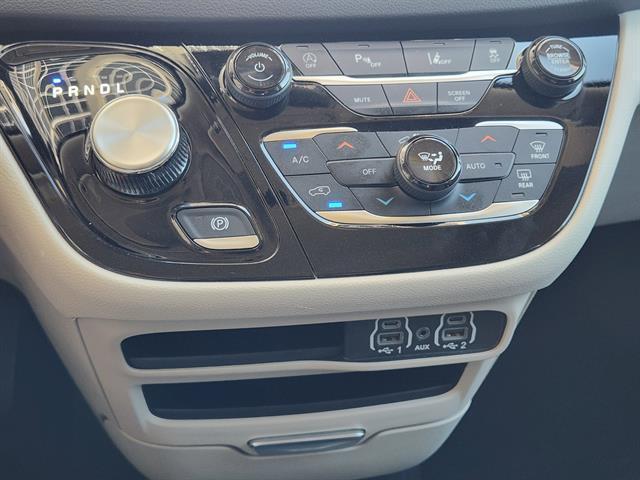 used 2024 Chrysler Pacifica car, priced at $27,992