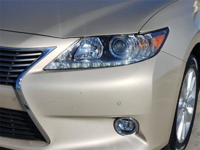 used 2014 Lexus ES 300h car, priced at $19,591