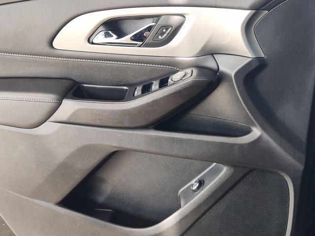 used 2023 Chevrolet Traverse car, priced at $31,891