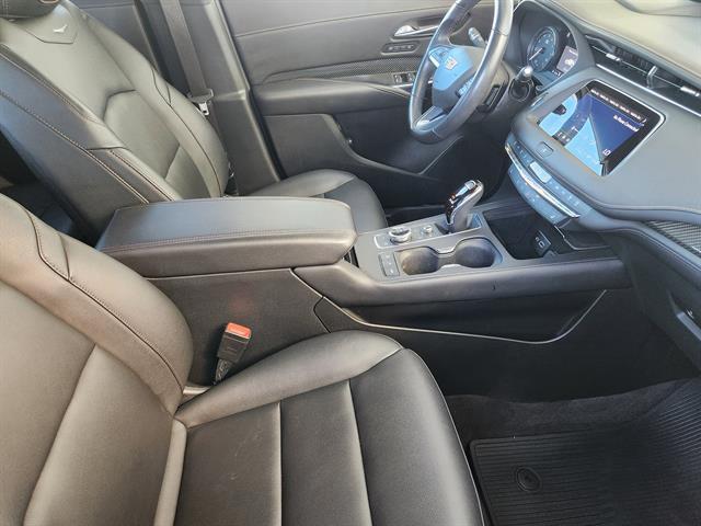 used 2022 Cadillac XT4 car, priced at $29,992