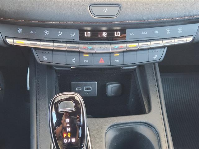 used 2022 Cadillac XT4 car, priced at $29,992