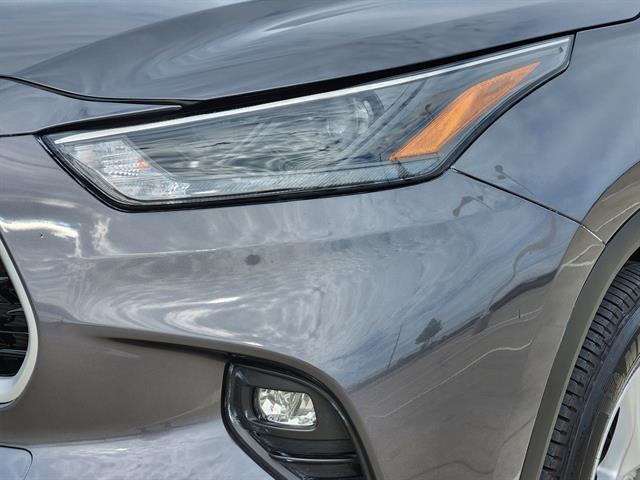 used 2024 Toyota Highlander car, priced at $37,497