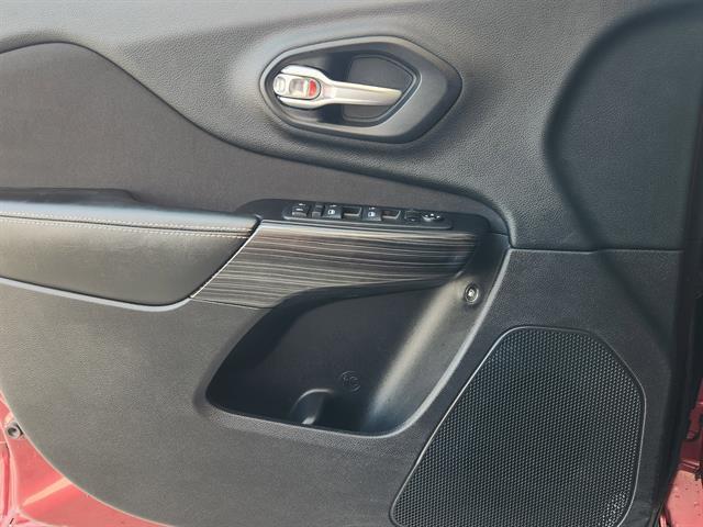 used 2015 Jeep Cherokee car, priced at $12,493