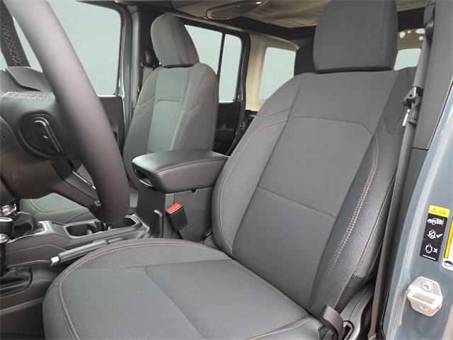 new 2025 Jeep Wrangler car, priced at $41,675
