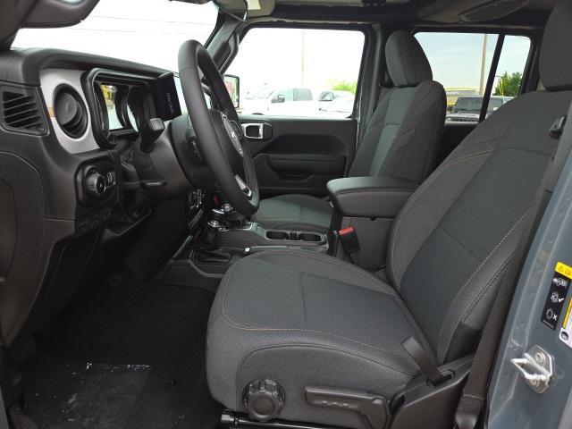 new 2025 Jeep Wrangler car, priced at $41,675