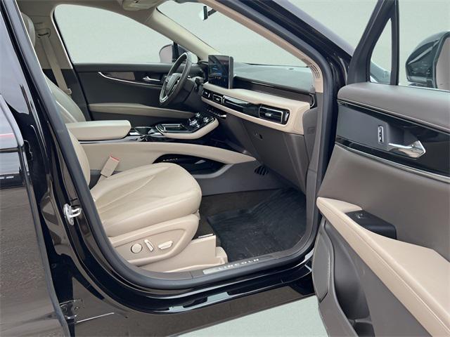 used 2022 Lincoln Nautilus car, priced at $33,932