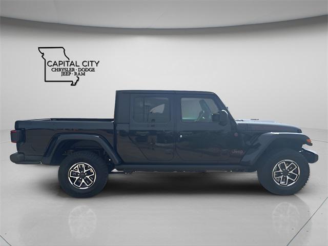 new 2025 Jeep Gladiator car, priced at $47,550