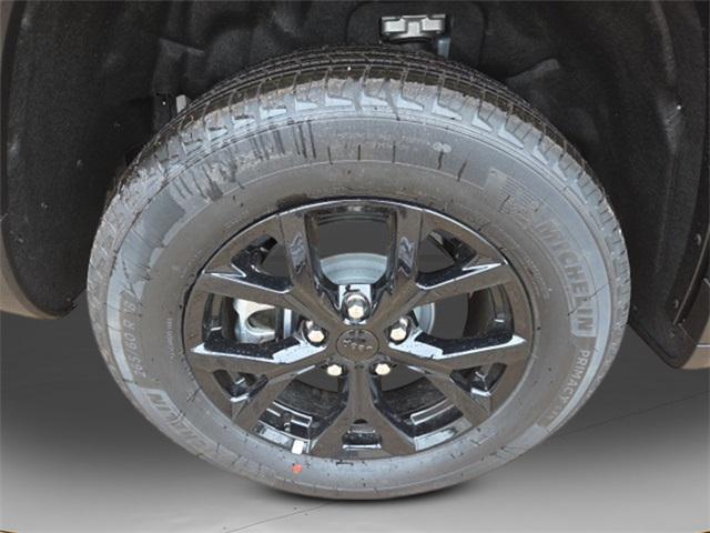 new 2025 Jeep Grand Cherokee L car, priced at $41,230