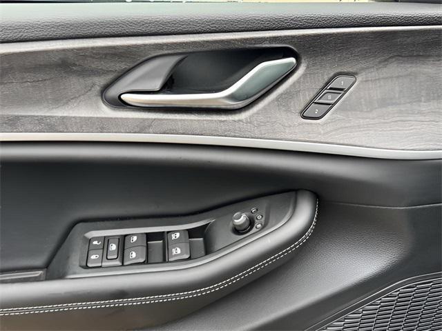 new 2025 Jeep Grand Cherokee car, priced at $42,985