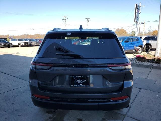 new 2025 Jeep Grand Cherokee car, priced at $41,950