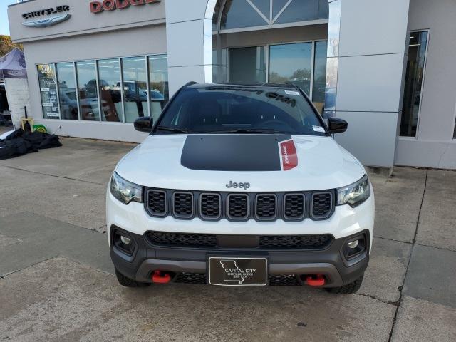 new 2025 Jeep Compass car, priced at $32,640