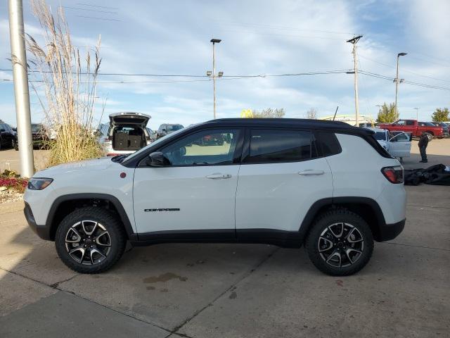 new 2025 Jeep Compass car, priced at $32,640