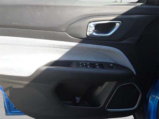 new 2025 Jeep Compass car, priced at $23,999