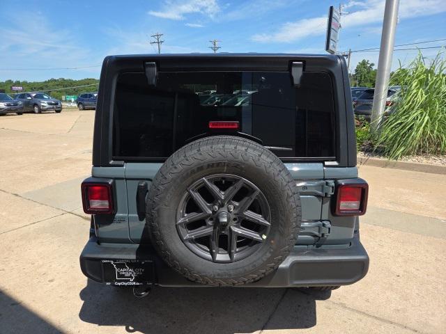 new 2025 Jeep Wrangler car, priced at $41,675