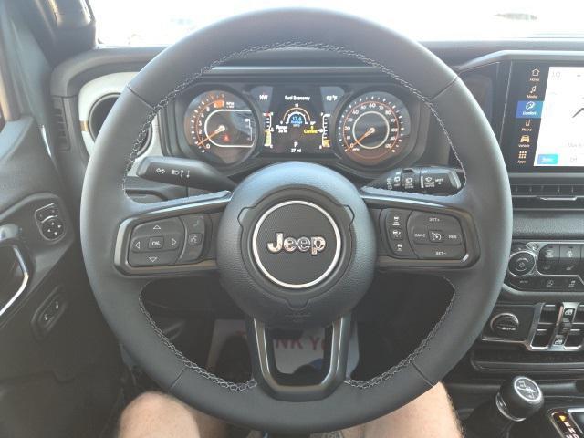 new 2025 Jeep Wrangler car, priced at $41,675