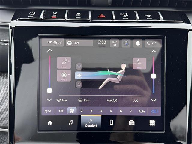 new 2025 Jeep Grand Cherokee car, priced at $38,980