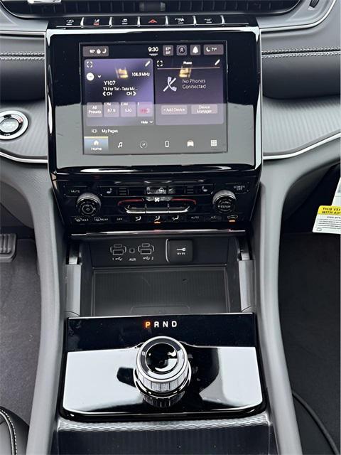 new 2025 Jeep Grand Cherokee car, priced at $38,980