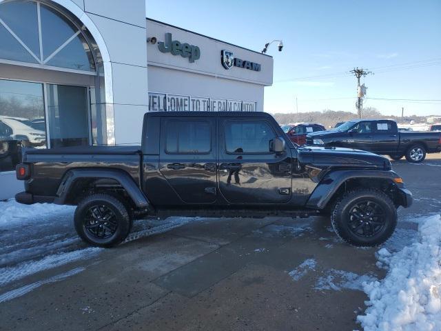 used 2022 Jeep Gladiator car, priced at $28,425