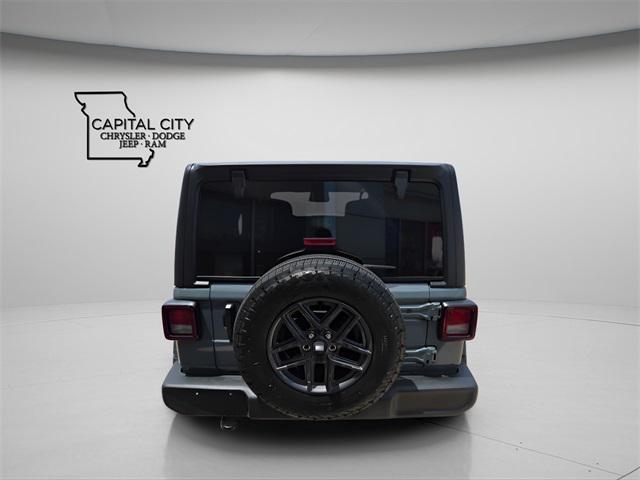 new 2025 Jeep Wrangler car, priced at $39,675