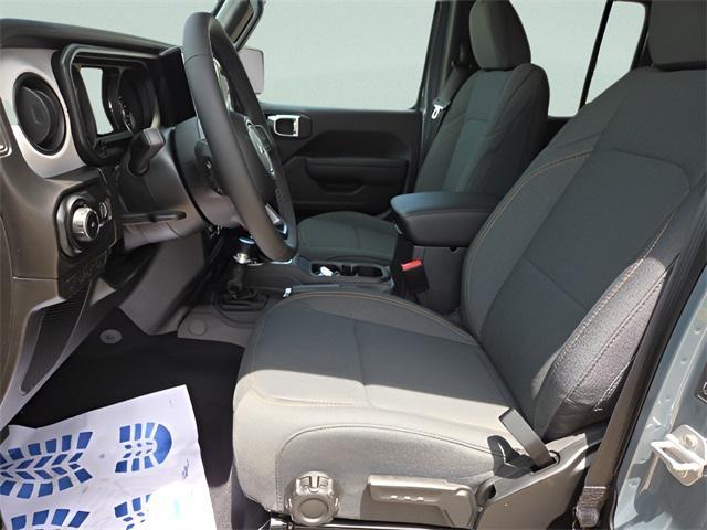 new 2025 Jeep Wrangler car, priced at $39,675