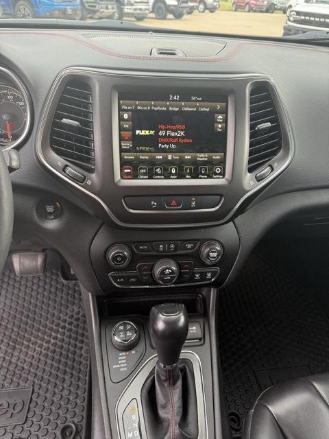 used 2022 Jeep Cherokee car, priced at $21,209