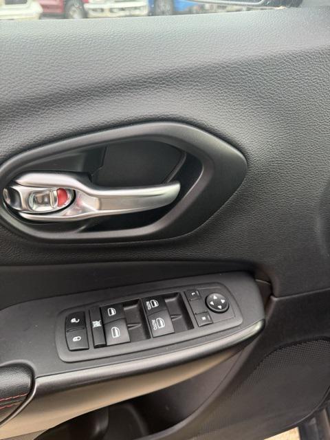 used 2022 Jeep Cherokee car, priced at $21,209