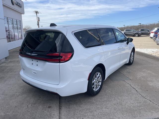 new 2024 Chrysler Pacifica car, priced at $35,550