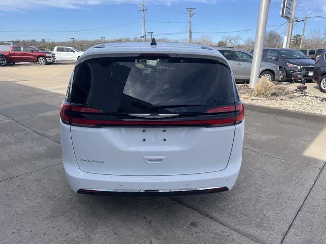 new 2024 Chrysler Pacifica car, priced at $35,550