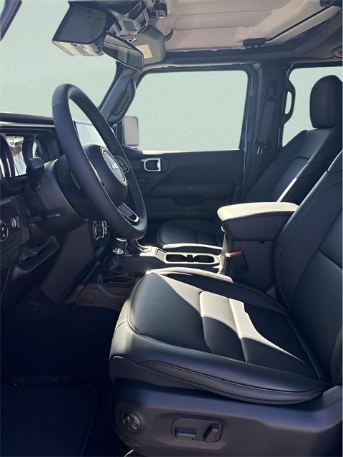 new 2025 Jeep Gladiator car, priced at $42,730