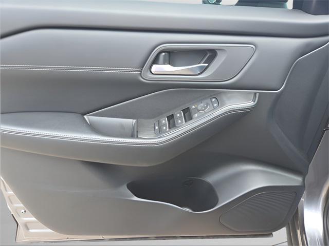 used 2025 Nissan Rogue car, priced at $32,398