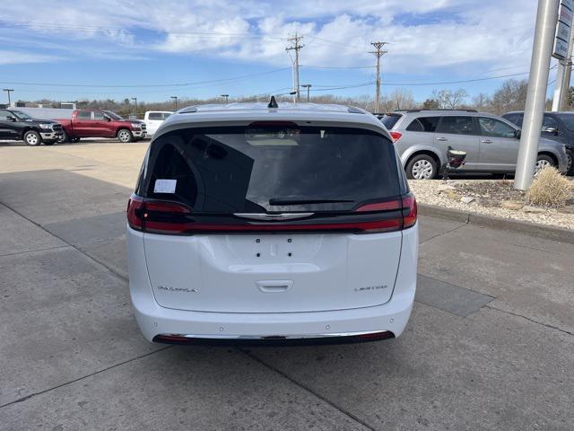 new 2024 Chrysler Pacifica car, priced at $40,425