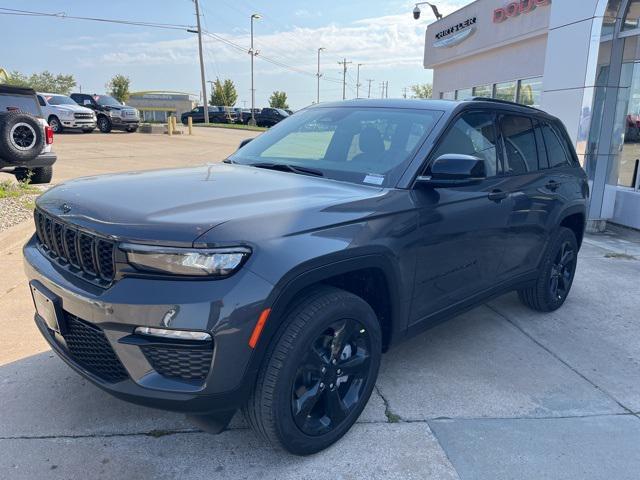 new 2025 Jeep Grand Cherokee car, priced at $47,530