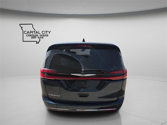 new 2025 Chrysler Pacifica car, priced at $39,220