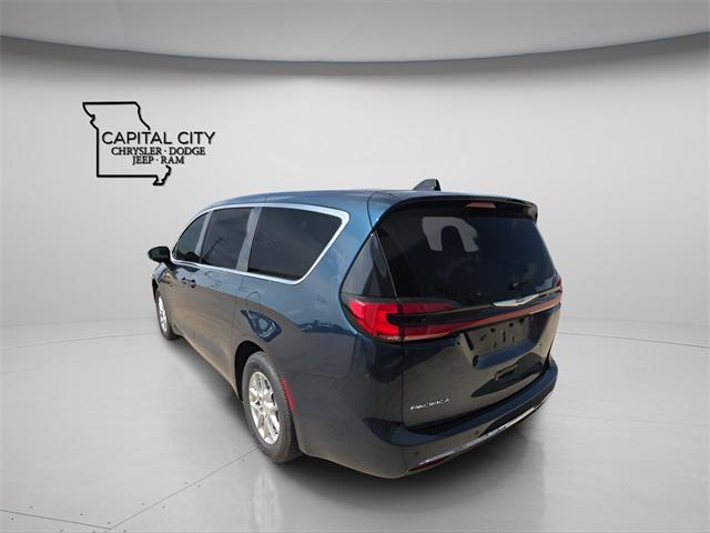 new 2025 Chrysler Pacifica car, priced at $39,220