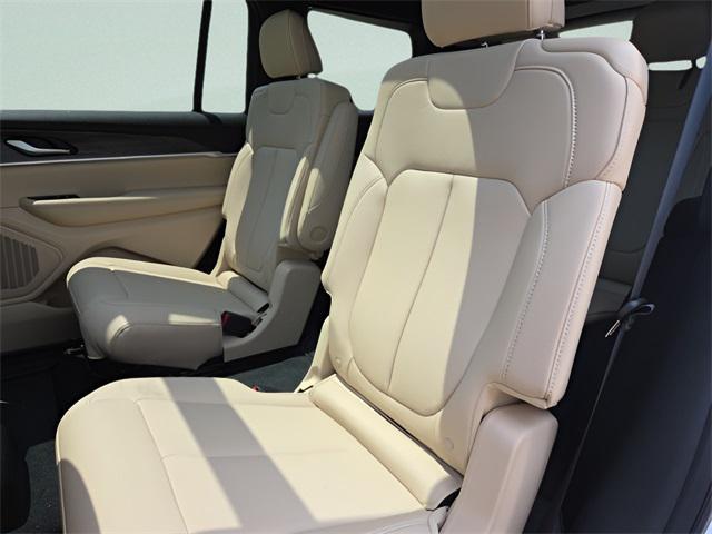new 2025 Jeep Grand Cherokee L car, priced at $54,015