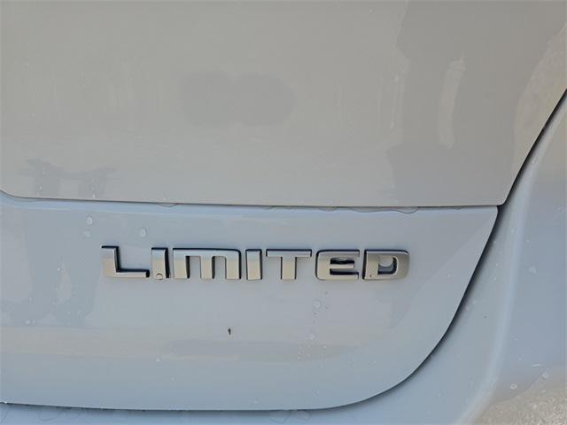 new 2025 Jeep Grand Cherokee L car, priced at $54,015