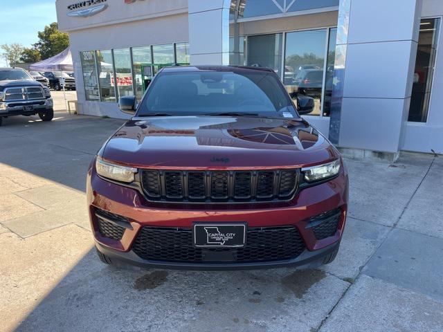 new 2025 Jeep Grand Cherokee car, priced at $41,950