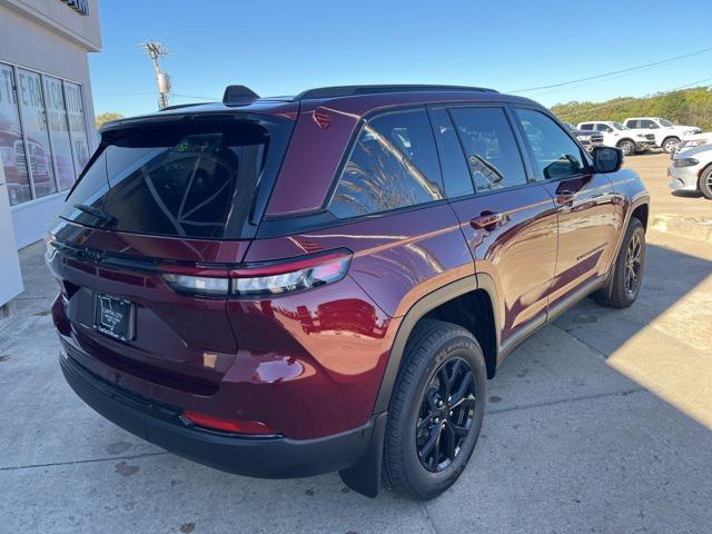 new 2025 Jeep Grand Cherokee car, priced at $41,950