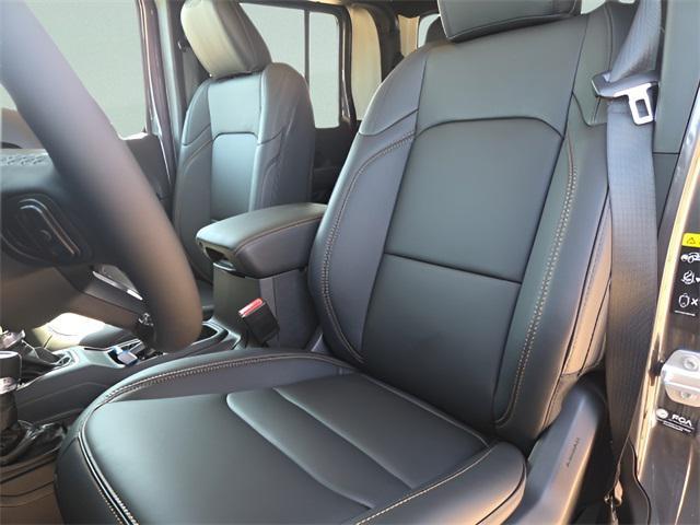new 2025 Jeep Gladiator car, priced at $41,435